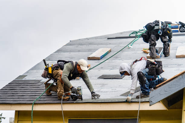 Professional Gutter Installation technician working in Lebanon, TN